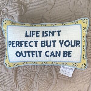 NWOT Needlepoint Decorative Pillow